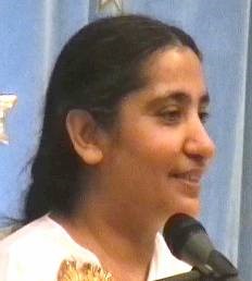 Диди Сантош директор Санкт Петербургского Центра Брахма Кумарис